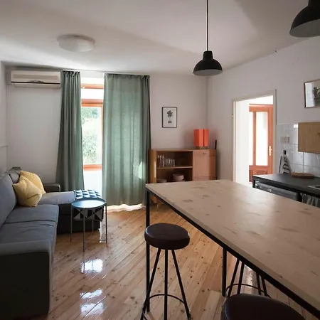 Mila - Charming Near The Sea *