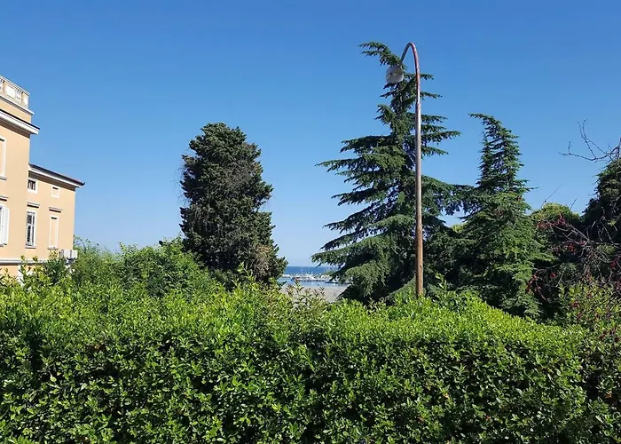 Mila - Charming Near The Sea דירה