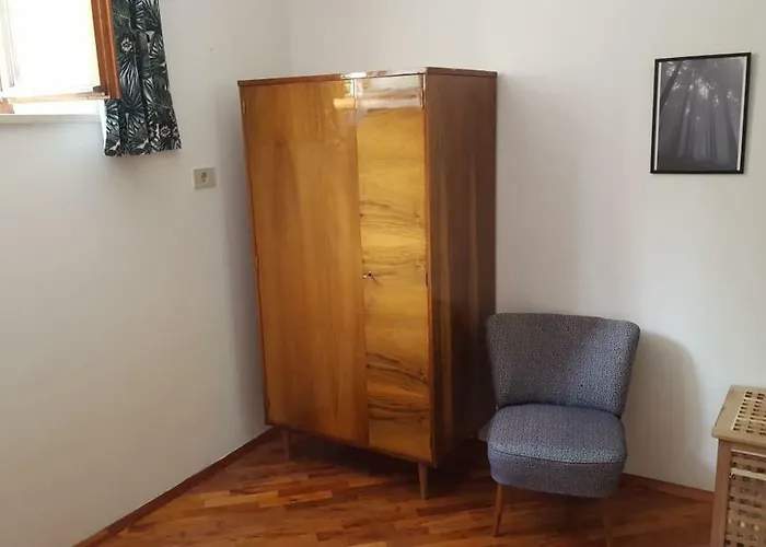 Mila - Charming Near The Sea דירה איזולה